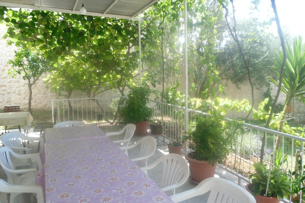 Hostel Guesthouse Mira Omiš Zewnętrze zdjęcie